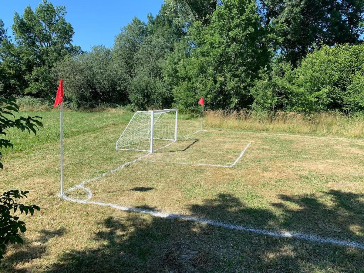 Country Villa For 19 Pool Cinema Football Pitch Verteillac 외부 사진